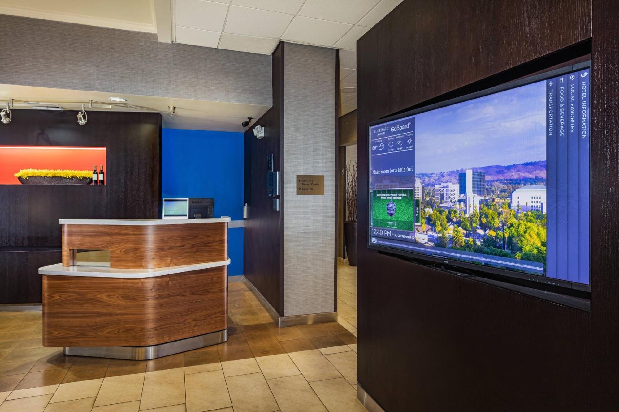 Courtyard By Marriott Riverside Ucr/Moreno Valley Area Exterior foto